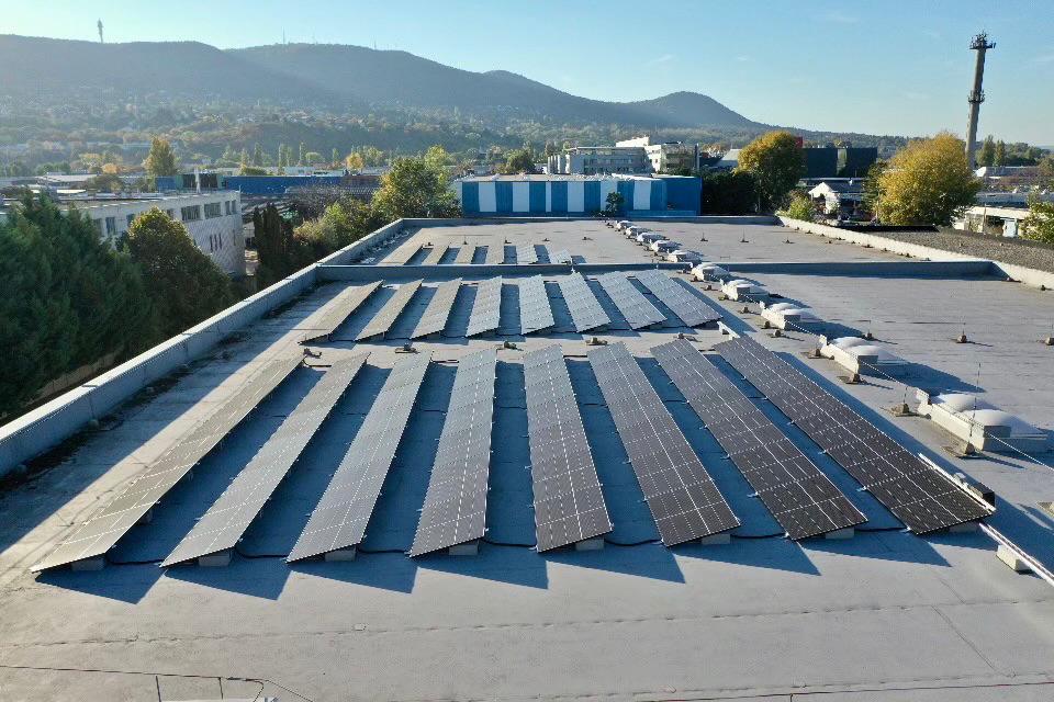 budmil zrt háztető napelem panel free sun energy